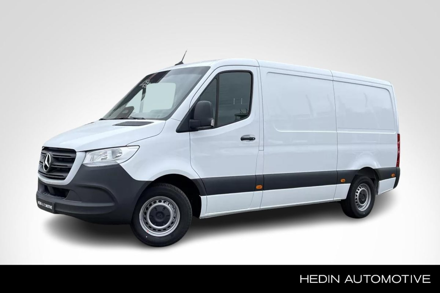 Mercedes-Benz Sprinter - 315 Diesel L2 Automaat RWD Pro | Smartphone Integratie Pakket | Geveerde Comfort Bestuurde - AutoWereld.nl