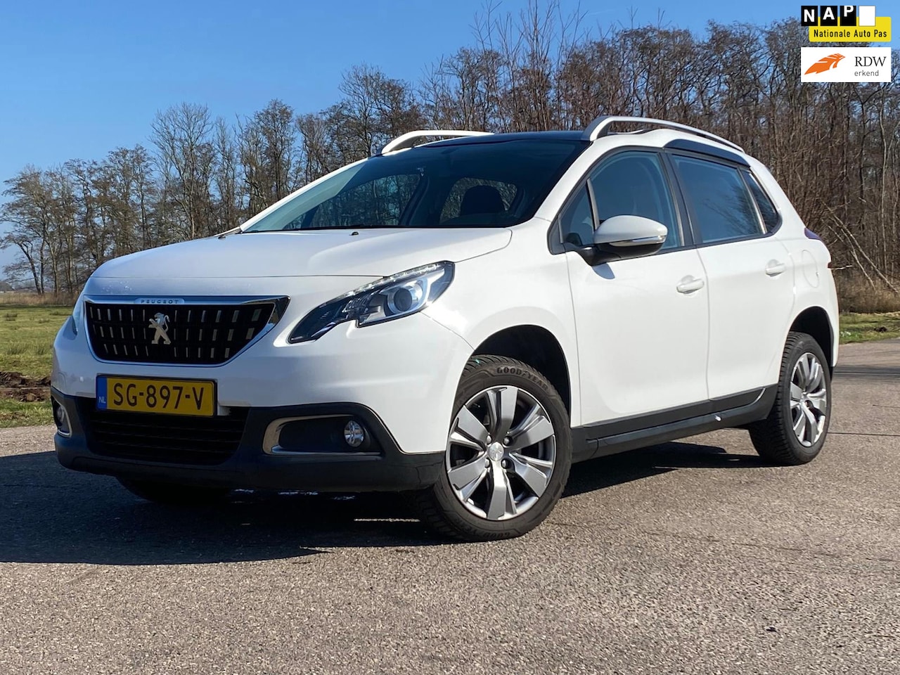Peugeot 2008 - 1.2 PureTech Blue Lion PANORAMADAK NAVI AIRCO NAP GOED ONDERHOUDEN - AutoWereld.nl
