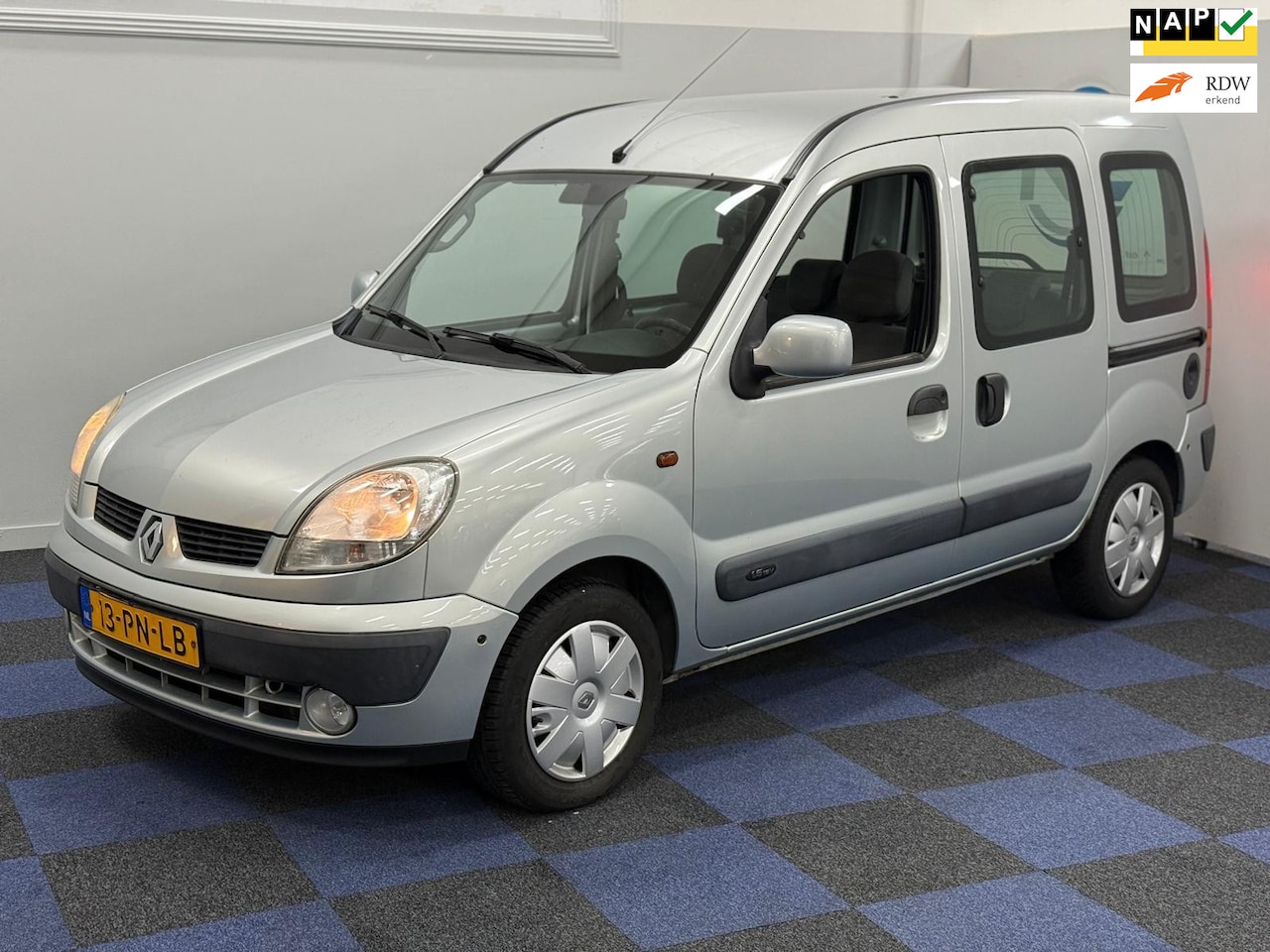 Renault Kangoo - 1.6-16V Privilège / AUTOMAAT / MULTIEZITTER / AIRCO - AutoWereld.nl