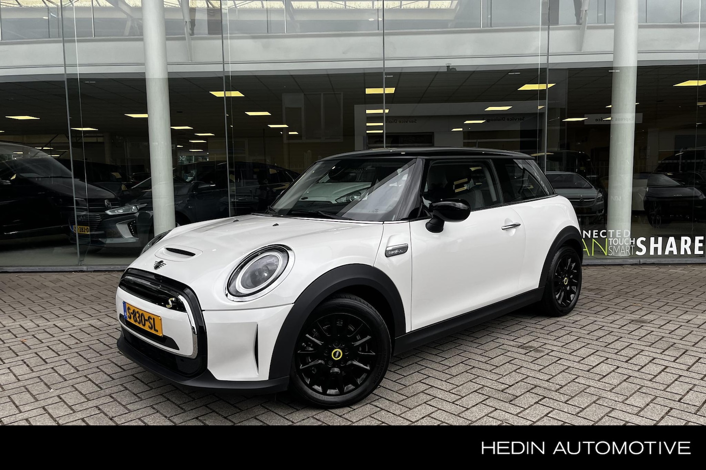 MINI Mini-Electric - Classic 33 kWh Camden | Navigatie | Climate Control | Cruise Control | Stoelverwarming | P - AutoWereld.nl