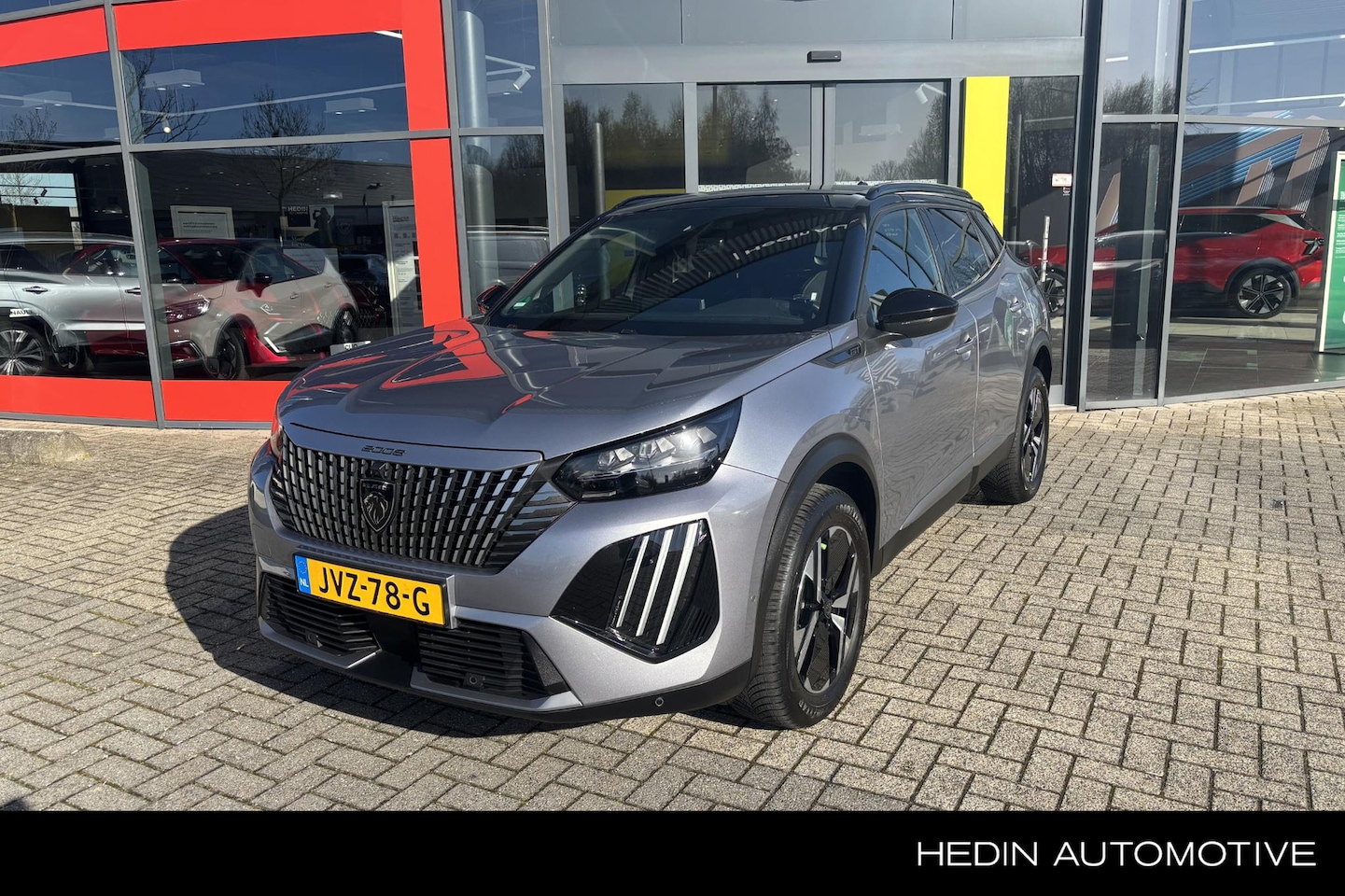 Peugeot 2008 - 1.2 PureTech GT | 360 camera | Trekhaak | Stoelverwarming | Parkeersensoren voor + achter - AutoWereld.nl