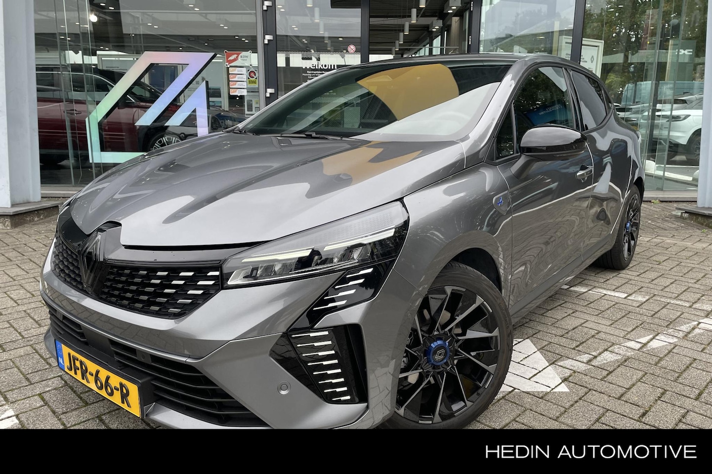 Renault Clio - 1.6 E-Tech Full Hybrid 145PK esprit Alpine AUTOMAAT | CAMERA | KEYLESS | 17INCH LICHTMETAA - AutoWereld.nl