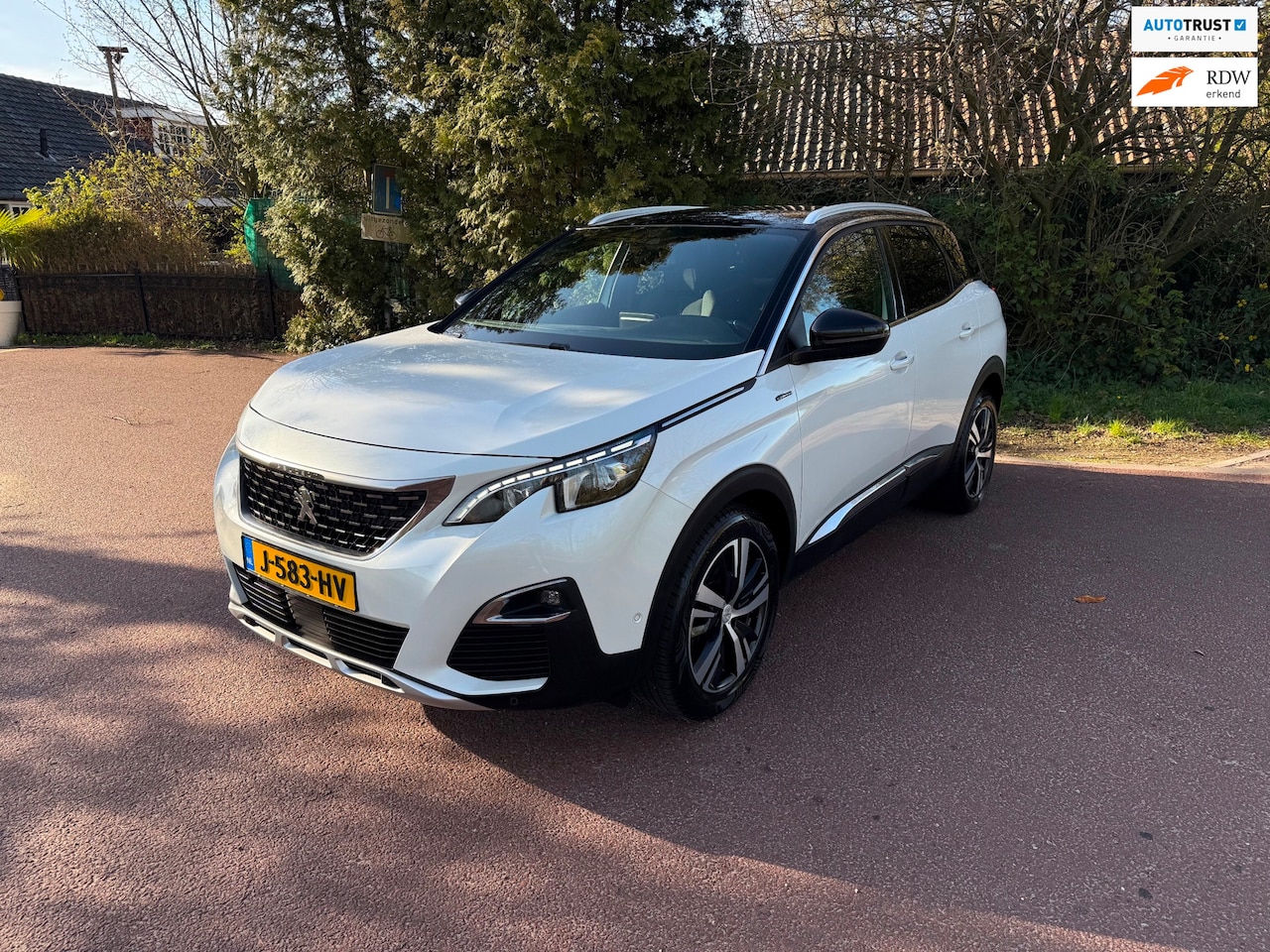Peugeot 3008 - 1.2 PureTech GT Line / Navi / xenon / camera / Automaat / pdc / CarPlay / - AutoWereld.nl