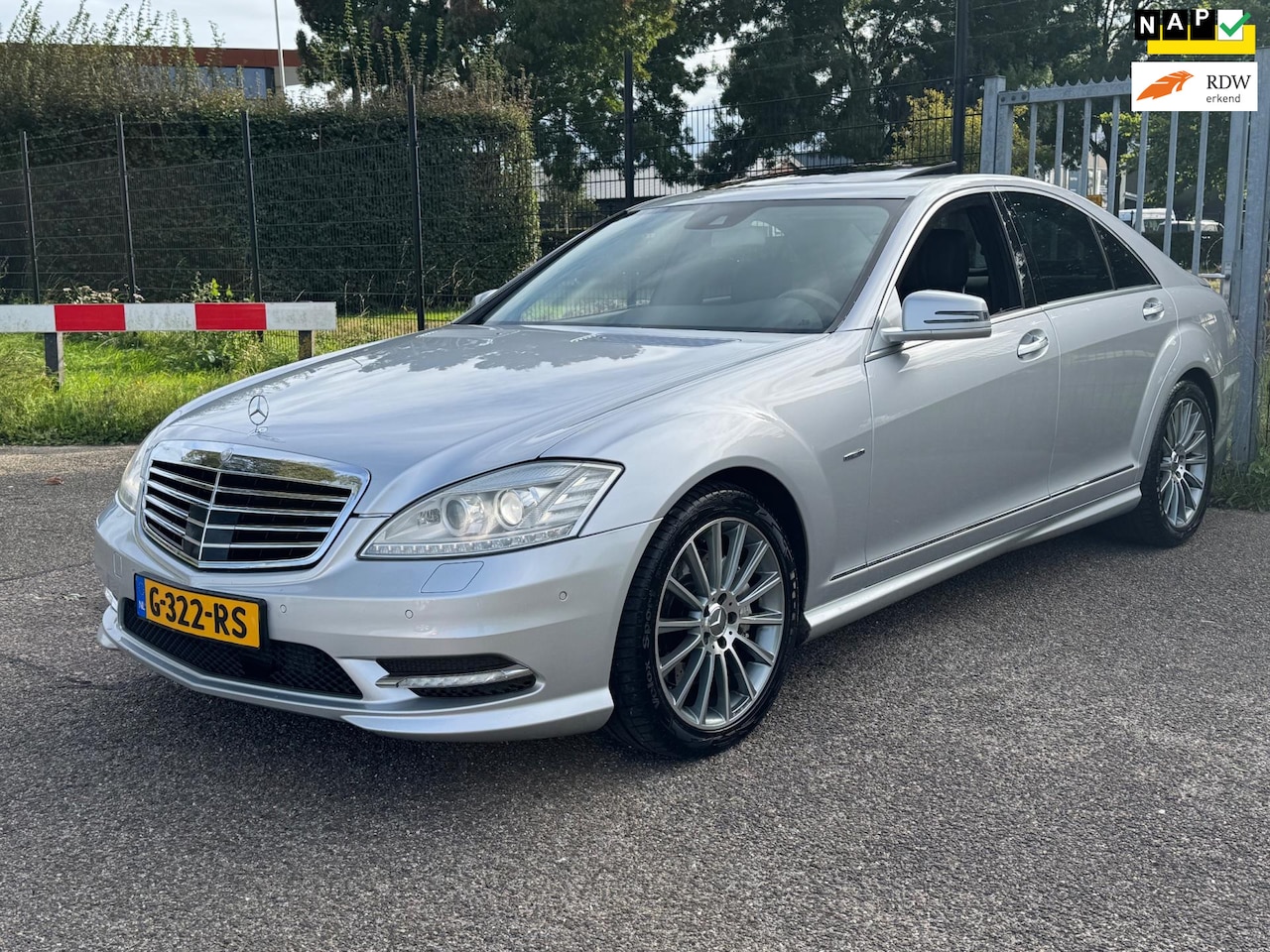 Mercedes-Benz S-klasse - S350 CDI BlueEFFICIENCY AMG Pack Opendak 19inch Camera - AutoWereld.nl