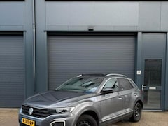 Volkswagen T-Roc - 1.5 TSI Sport VW T-ROC 2019 FULL OPTION / AUTOMAAT / PANO / DIGITALE DASH