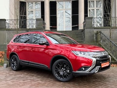 Mitsubishi Outlander - 2.0 4WD Limited+ 7P Automaat Leder Navi Camera Xenon Pdc V+A Trekhaak Full Options