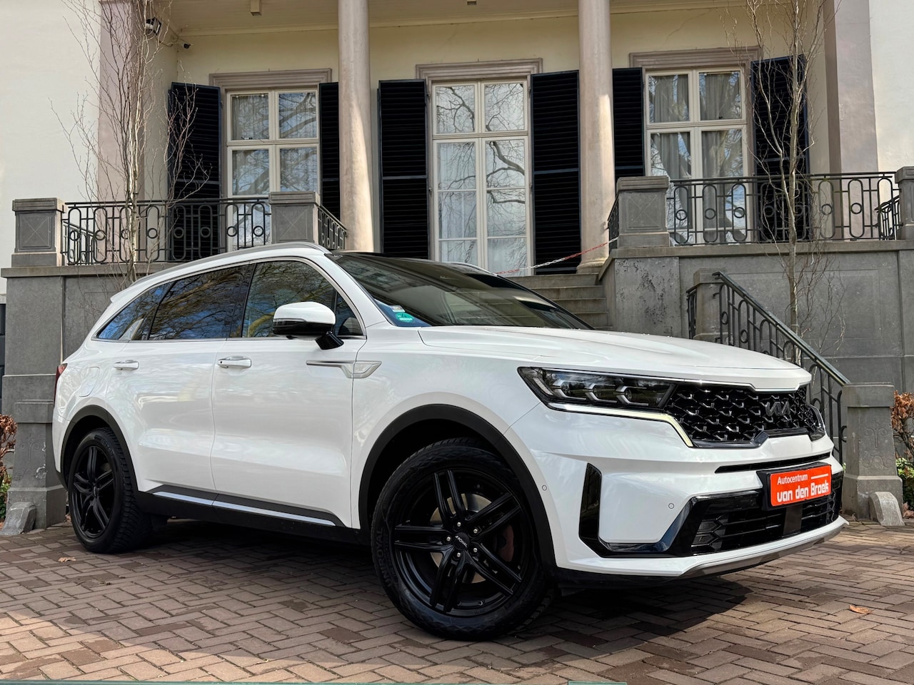 Kia Sorento - 1.6 T-GDI Plug-in Hybrid 4WD ExecutiveLine 7p. Pano Navi Leder Camera Xenon Trekhaak Full - AutoWereld.nl