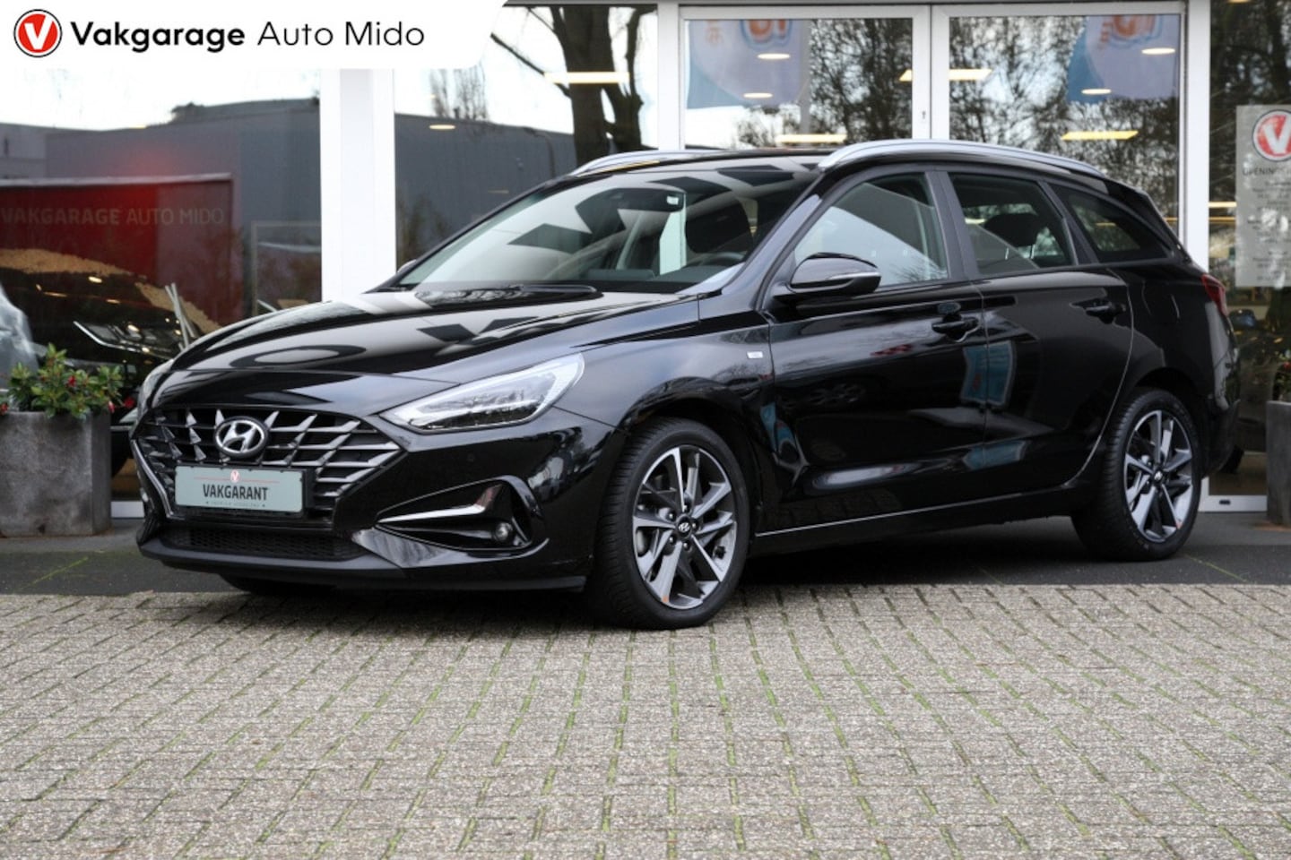 Hyundai i30 Wagon - 1.0 T-GDi MHEV Automaat Comfort Smart | All-season banden - AutoWereld.nl