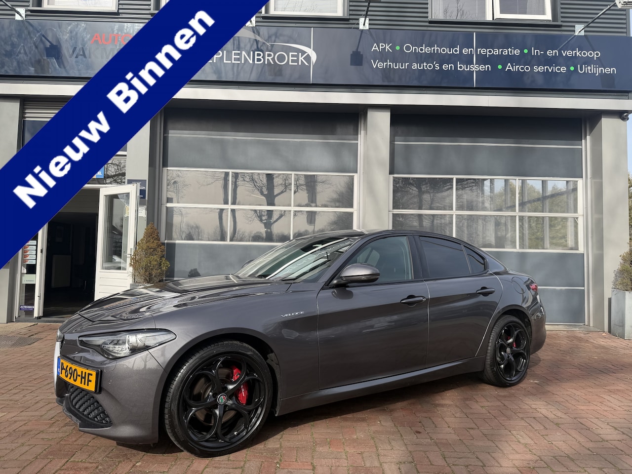 Alfa Romeo Giulia - 2.0 T AWD Veloce 280pk Adaptive Camera Leder Stoel/Stuurverw. 19'' - AutoWereld.nl