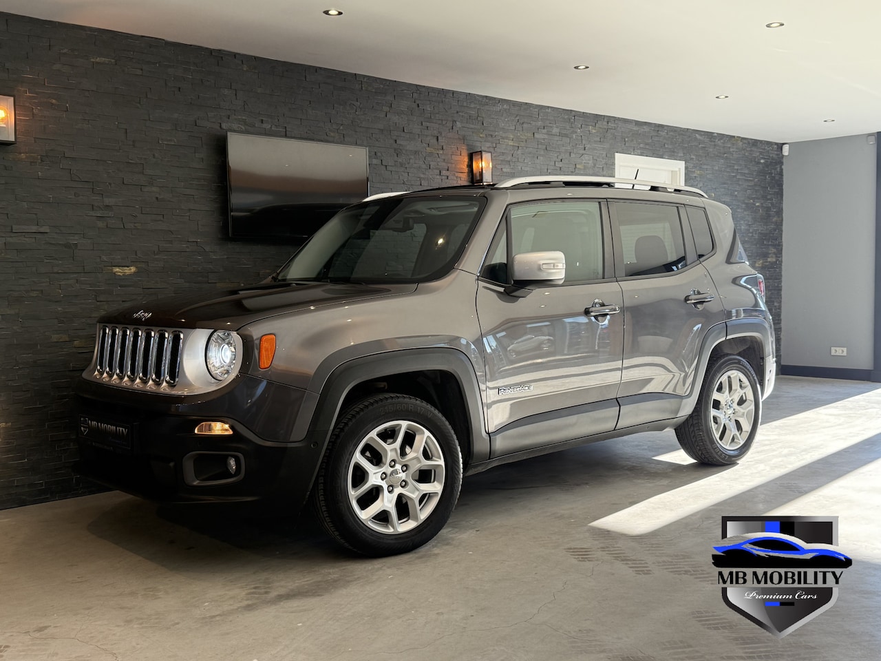 Jeep Renegade - 1.4 MultiAir Limited Bj: 2016 / Aut / Panoramadak - AutoWereld.nl