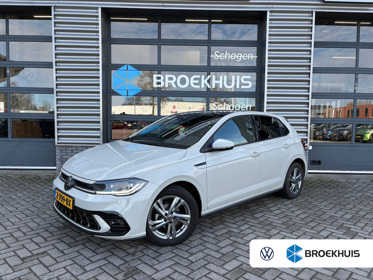 Volkswagen Polo - 1.0 TSI 95 pk R-Line | Achteruitrijcamera | Panoramadak | Cruise control adaptief | - AutoWereld.nl