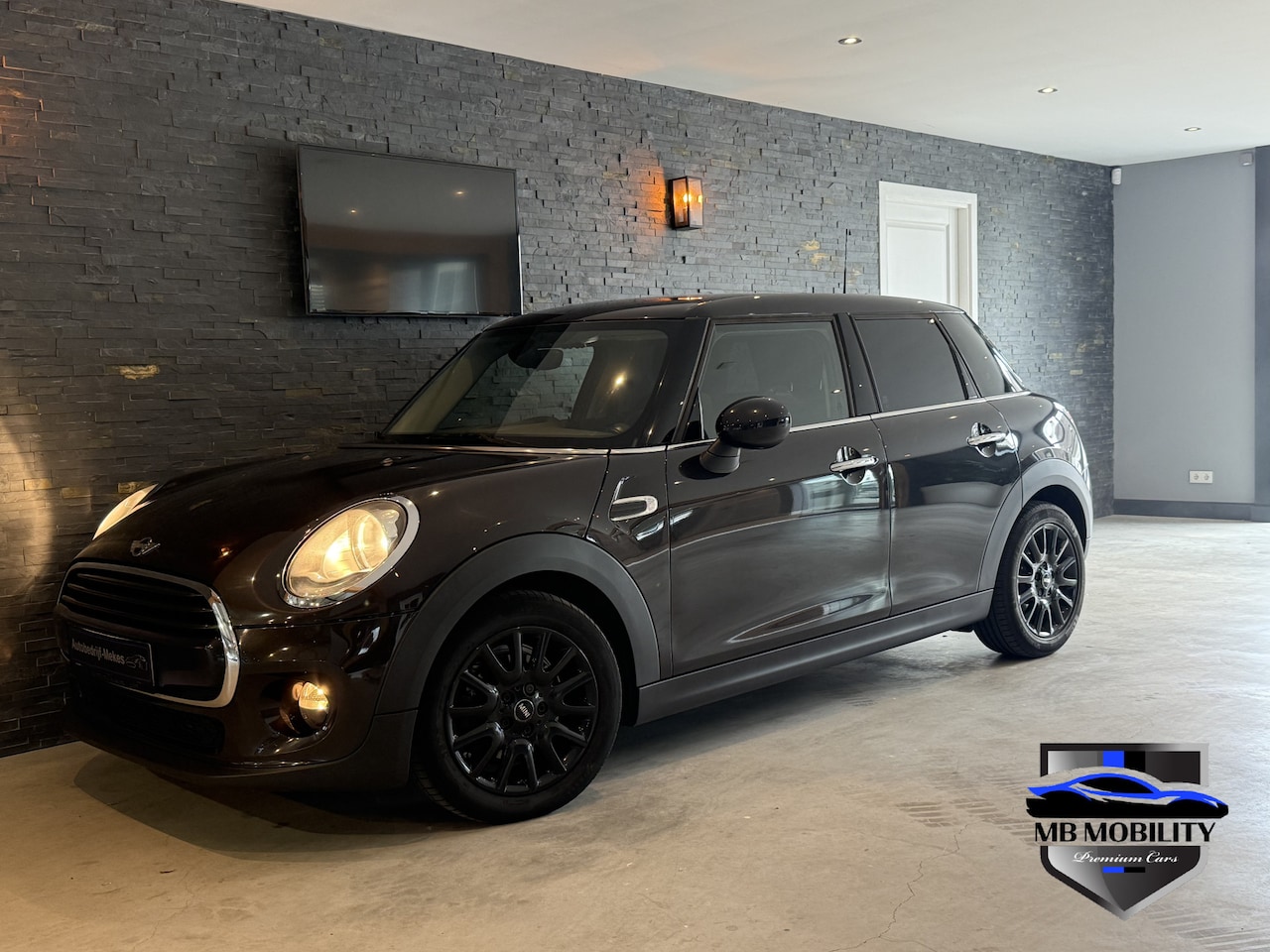 MINI Cooper - Mini 1.5 Bj: 2016 / Automaat / 136 PK - AutoWereld.nl