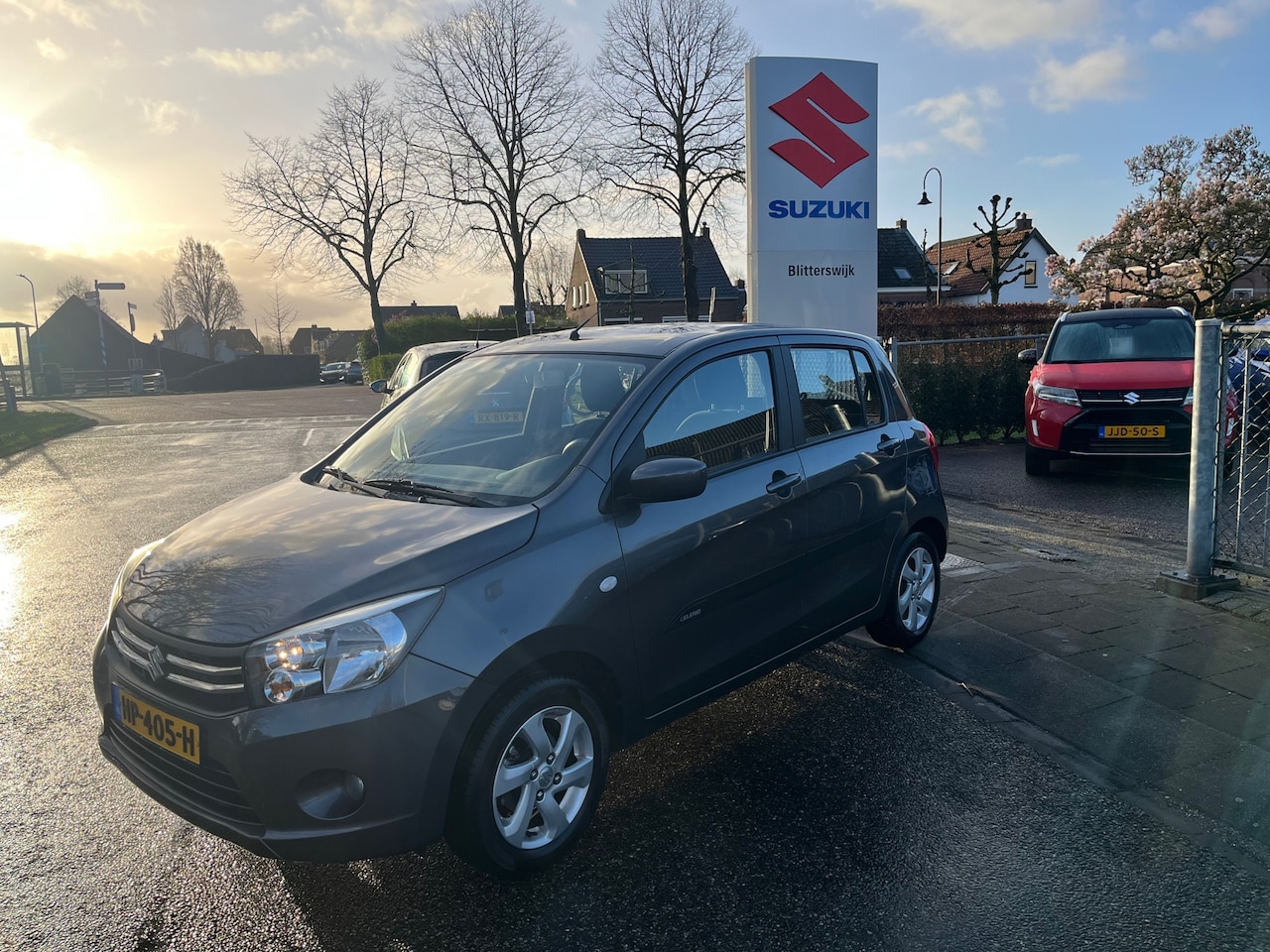 Suzuki Celerio - 1.0 Exclusive AUTOMAAT // Door ons nieuw geleverd en onderhouden // Airco // Stootlijsten - AutoWereld.nl