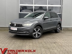 Volkswagen Tiguan - 1.5 TSI Life Automaat | Adaptive Cruise | CarPlay | Stuur/Stoelverwarming | LED | Navigati
