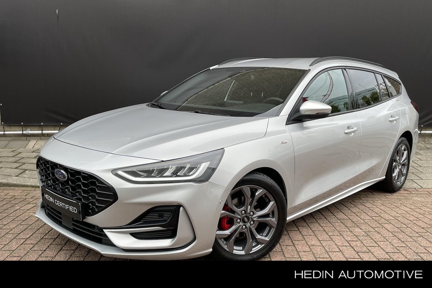 Ford Focus Wagon - 1.0 EcoBoost Hybrid ST Line Style | Winterpack | Achteruitrijcamera | Sporttrim | Carplay - AutoWereld.nl