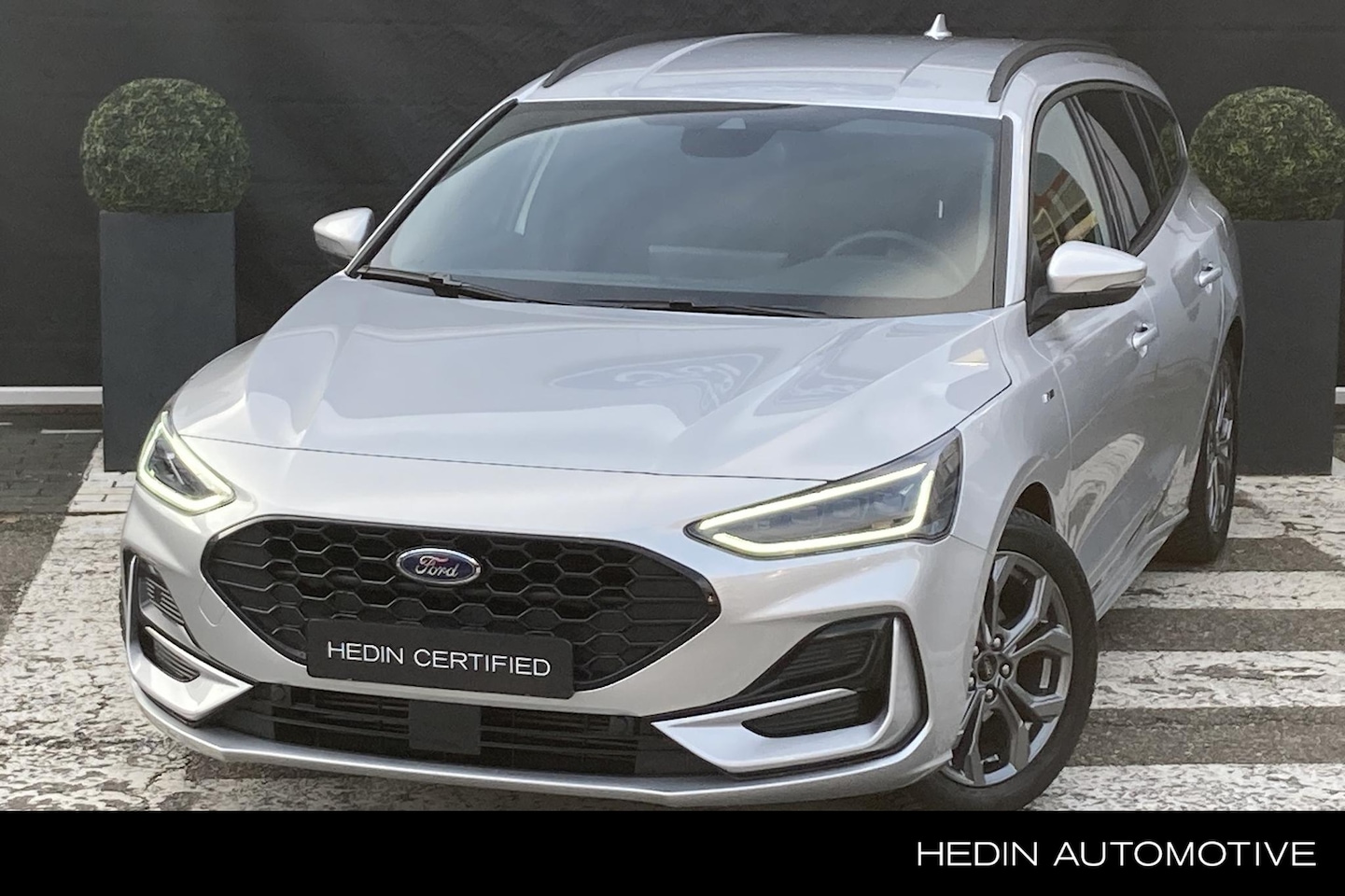 Ford Focus Wagon - 1.0 EcoBoost Hybrid ST Line X Automaat | Driver Assistance Pack | Winterpack | Matrix led - AutoWereld.nl