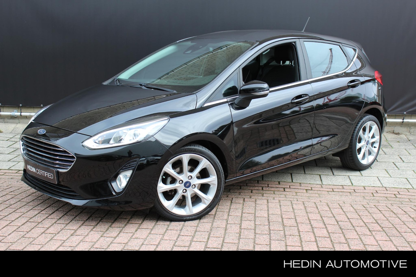 Ford Fiesta - 1.0 EcoBoost Titanium | Navigatie | Voorruitverwarming | 17" LM velgen | Cruise control | - AutoWereld.nl
