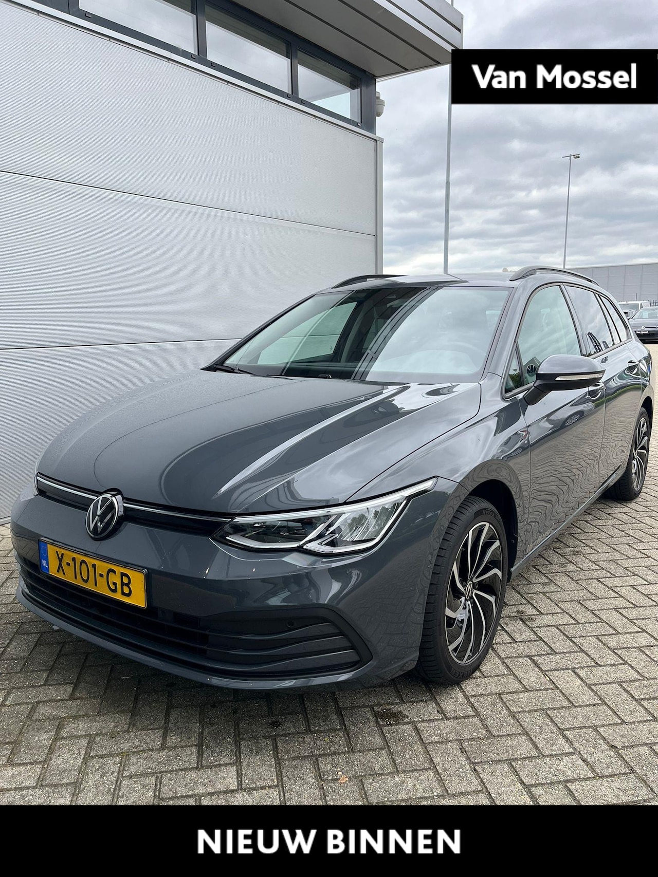 Volkswagen Golf Variant - 1.0 eTSI Life Business | Parkeersensoren | Navigatie | Adaptieve cruise control | Stoelver - AutoWereld.nl