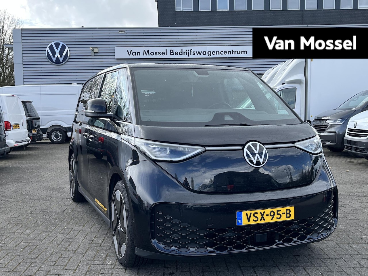 Volkswagen ID. Buzz Cargo - 77 kWh 204PK | SoH 100% | Automaat | Trekhaak | Verwarmbare Voorstoelen | Navigatie | Verw - AutoWereld.nl
