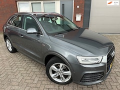 Audi Q3 - 2.0 TFSI quattro Sport Pro Line S / Pano / Leder / Navi / PDC / LED