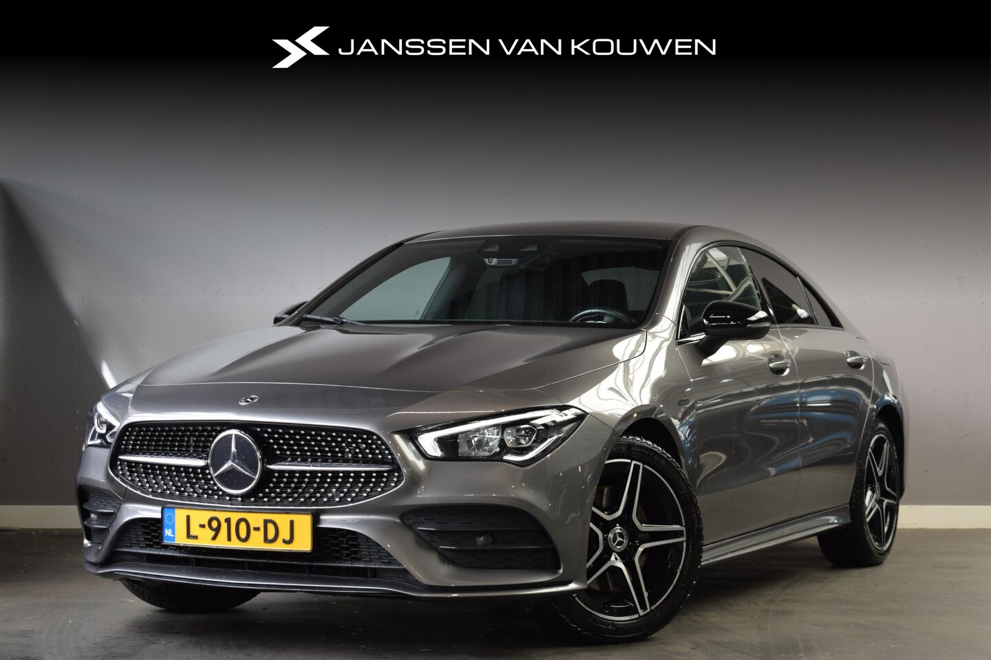 Mercedes-Benz CLA-Klasse - 250 e Business Solution AMG Limited 98% SOH / Sfeerverlichting / Stoelverwarming / Widescr - AutoWereld.nl