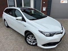 Toyota Auris - 1.8 Hybrid Lease Pro / Pano / Camera / Navi / Clima / Cruise