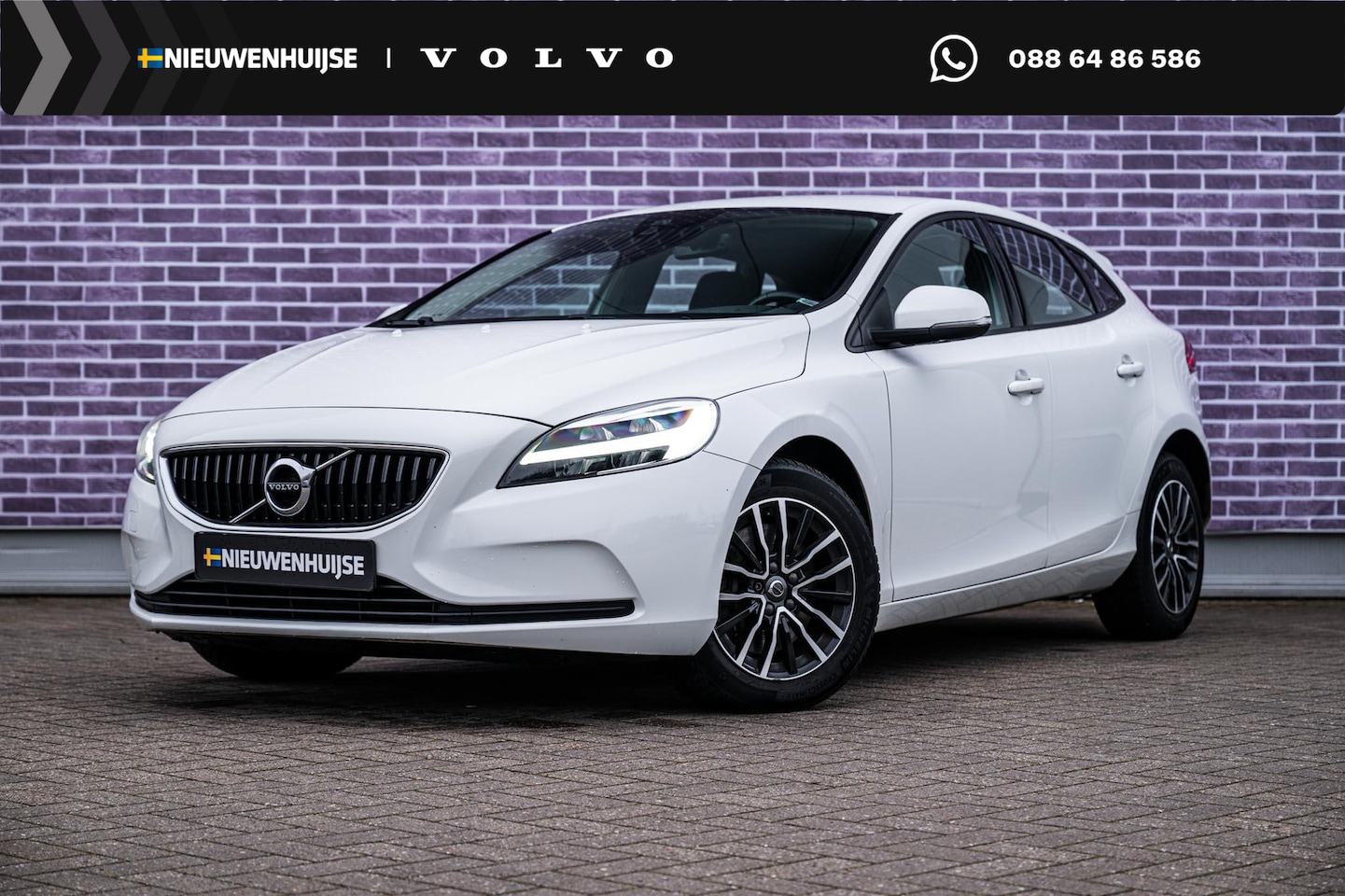 Volvo V40 - 1.5 T2 Polar+ | Standkachel | Achteruitrijcamera | LED Koplampen | Navigatie | Stoelverwar - AutoWereld.nl