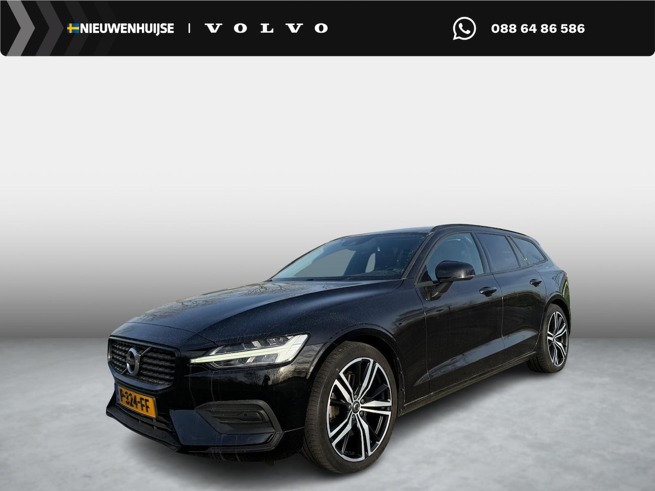 Volvo V60 - 2.0 B3 Momentum | Navigatie | Achteruitrijcamera | Lederen Bekleding | Stoelverwarming | V - AutoWereld.nl