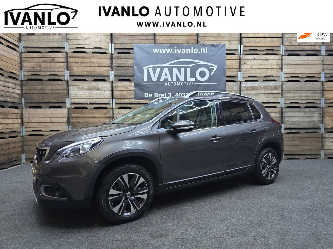 Peugeot 2008 - 1.2 PureTech Allure Pano Trekhaak Clima Navi Camera Bluetooth 16"LM - AutoWereld.nl