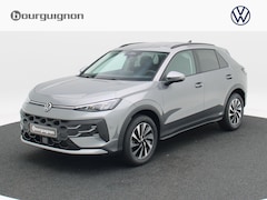 Volkswagen T-Roc - Life First Edition 1.5 eTSI 116 PK | Trekhaak | Adaptieve Cruise Control | Stoel- & Stuurv