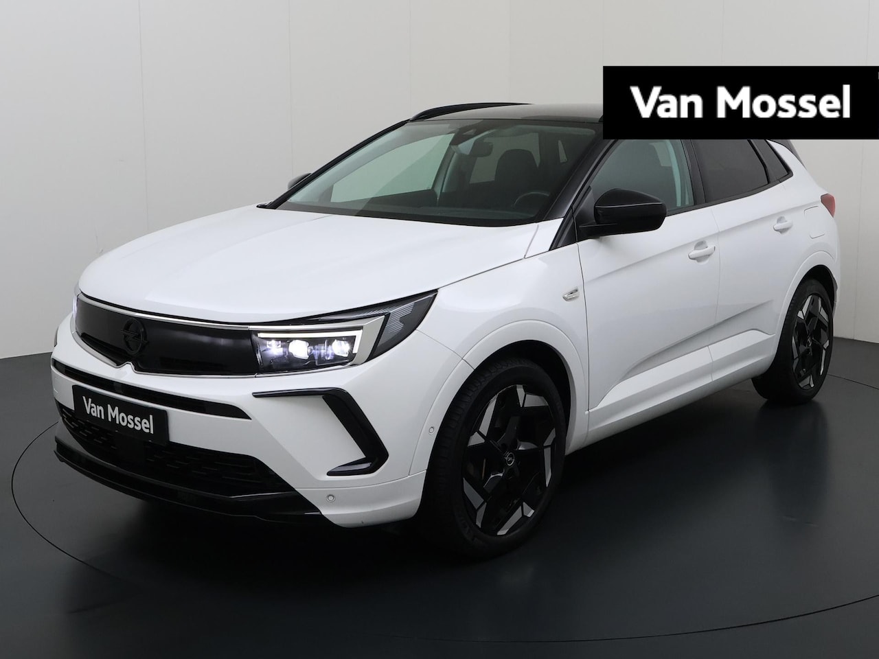 Opel Grandland - 1.6 Turbo Plug-In Hybrid 4x4 GSe - AutoWereld.nl