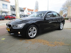BMW 3-serie - 320i EfficientDynamics Edition Upgrade Edition / AIRCO / LEER / NAVI / NL.AUTO / NW-STAAT