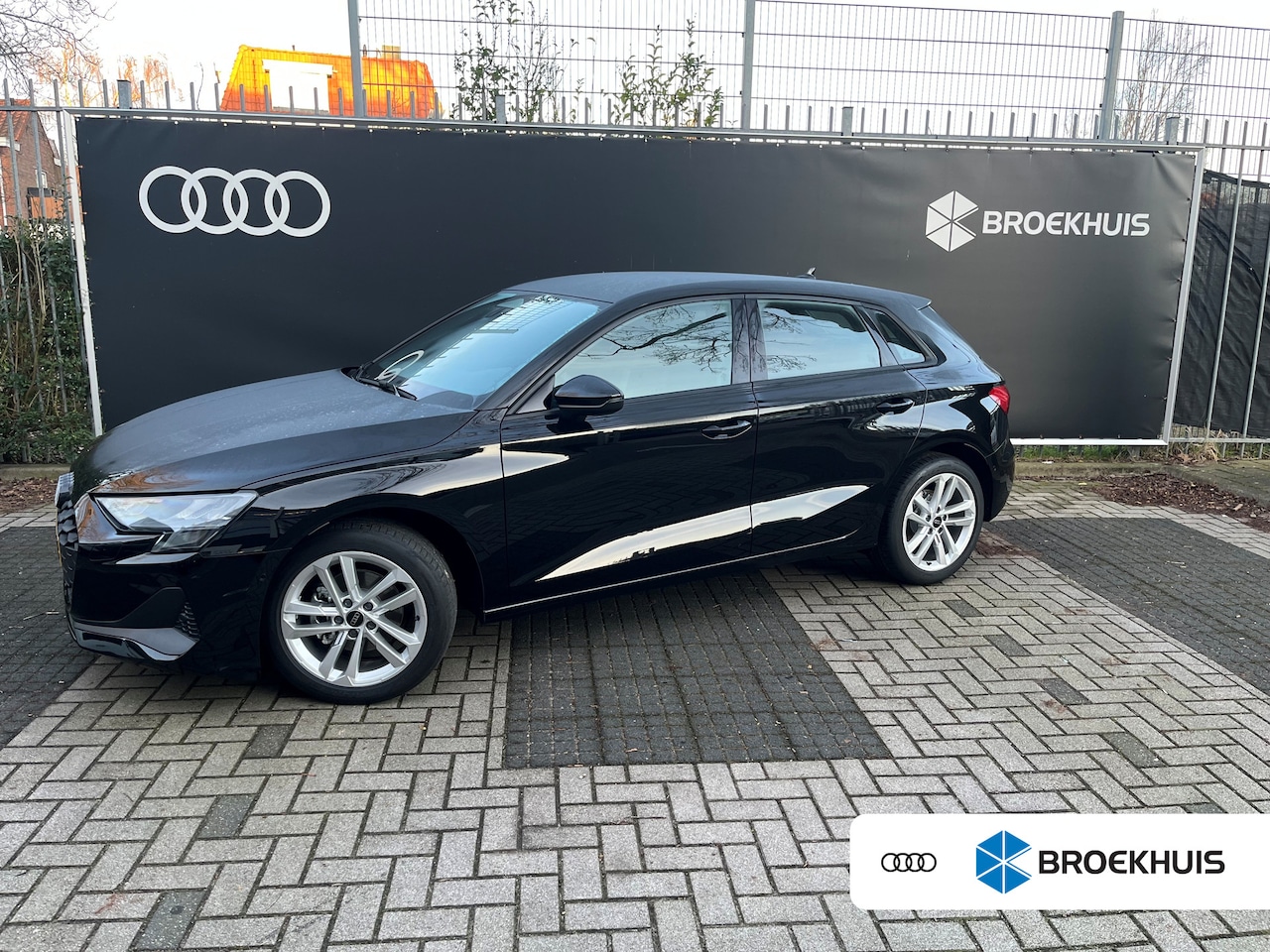 Audi A3 Sportback - 30 TFSI Pro Line Carplay | Cruisecontrol | Parkeersensoren V & A | 17 inch - AutoWereld.nl
