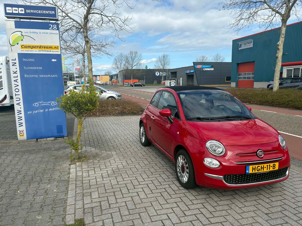 Fiat 500 C - 1.0 Hybrid RED Cabrio / Opendak / Navigatie / Cruise / Carplay - AutoWereld.nl