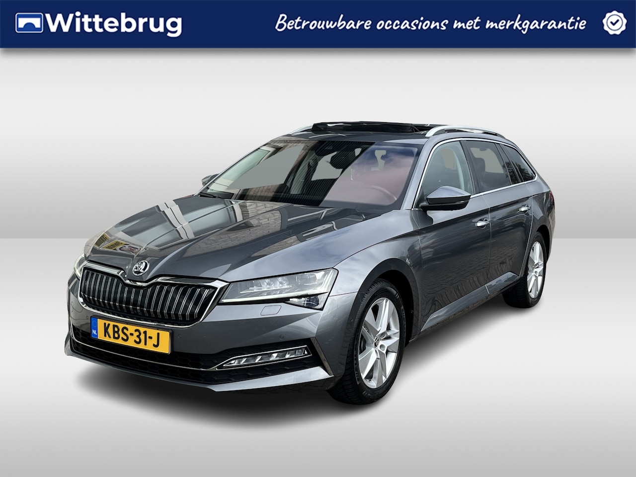 Skoda Superb Combi - 1.4 TSI iV Style / AUTOMAAT/ PANO/ TREKHAAK/ STANDKACHEL/ MEMORY SEAT/ ELEK.KLEP/ PARK.SEN - AutoWereld.nl