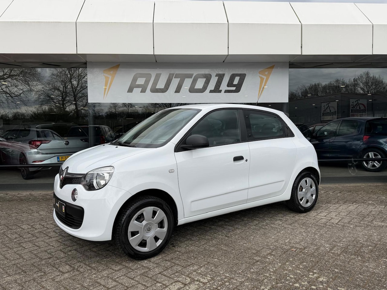 Renault Twingo - 1.0 SCe Authentique 1.0 SCe 51kW Authentique - AutoWereld.nl