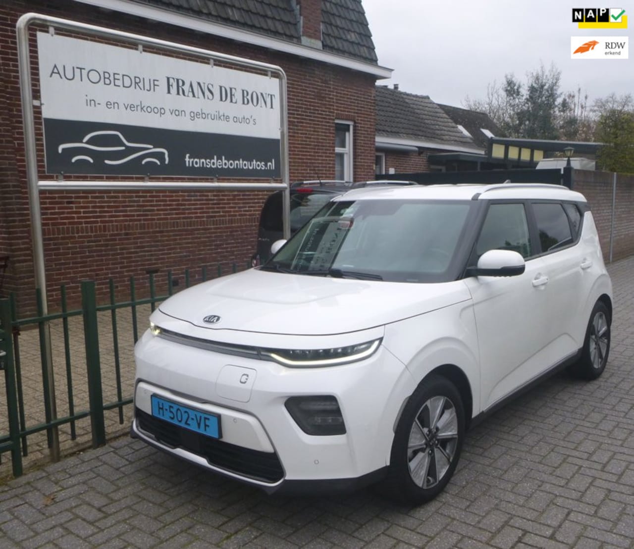 Kia e-Soul - DynamicLine 64 kWh airco € 9000 ex btw - AutoWereld.nl