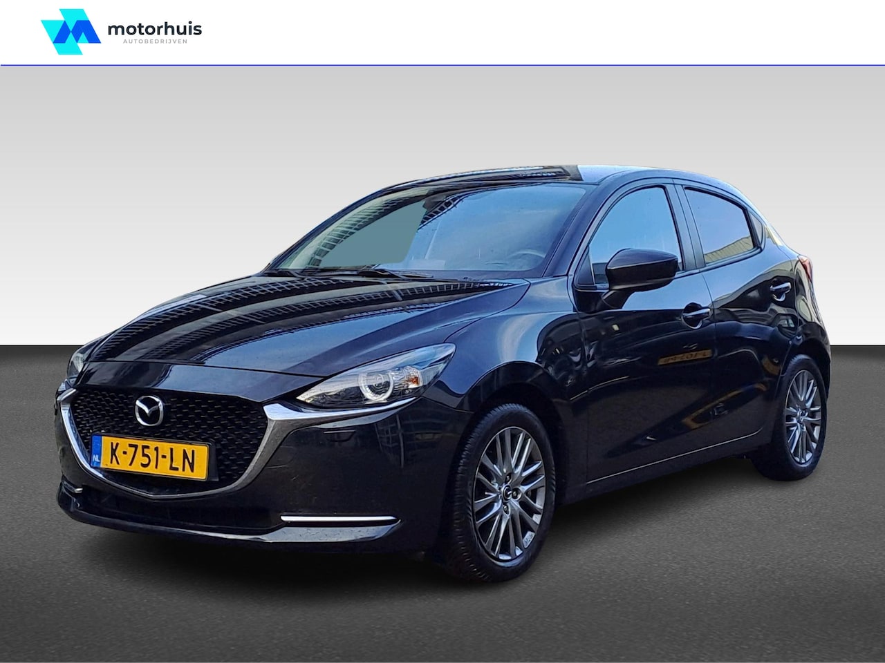 Mazda 2 - 1.5 SKYACTIV-G 90PK LUXURY NAVI CAMERA HUD LED ECC NAP MANUAL - AutoWereld.nl