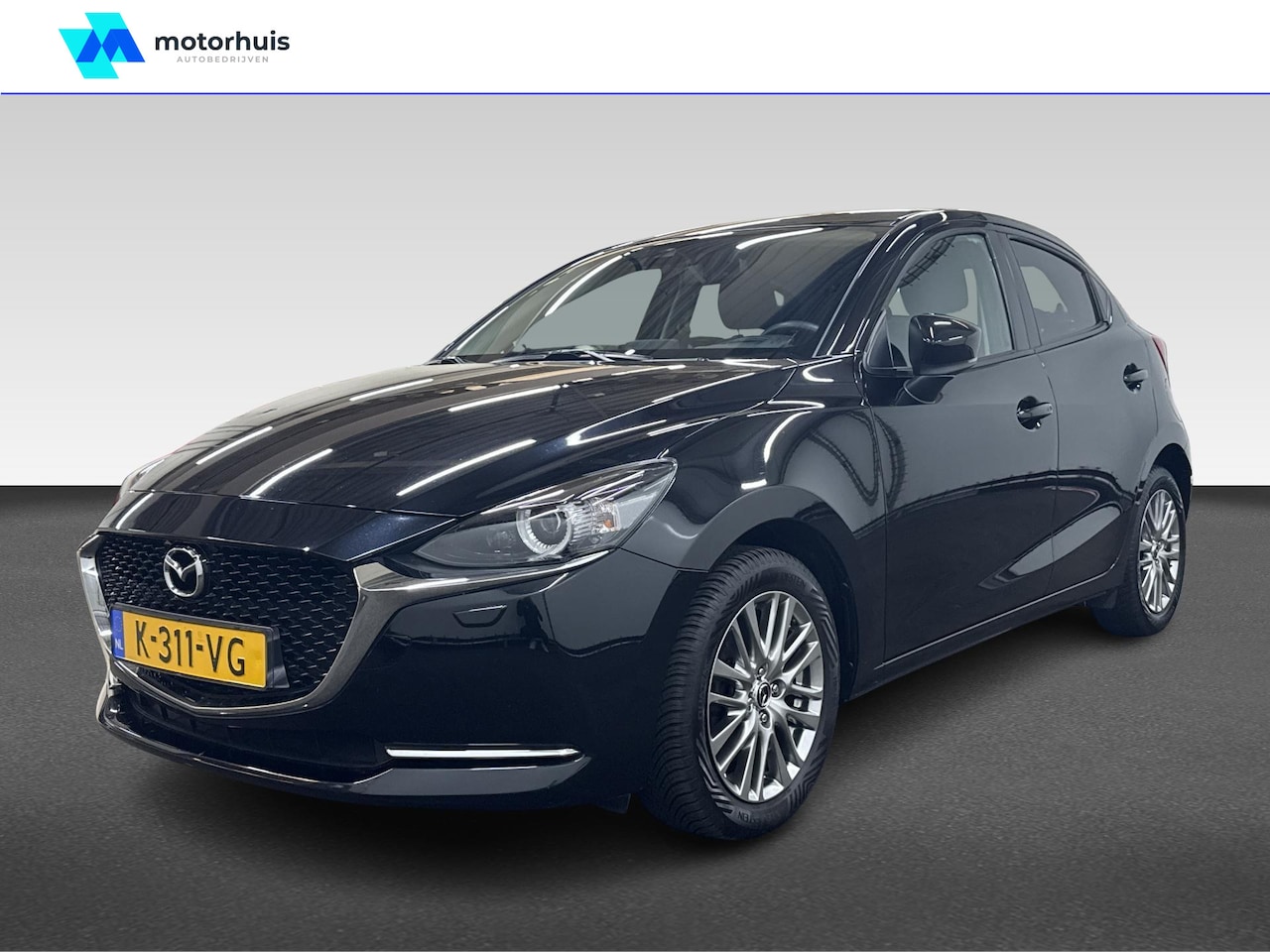 Mazda 2 - 1.5 Skyactiv-G Luxury | Achteruitrijcamera | Head-up display | Voorstoelen verwarmd - AutoWereld.nl