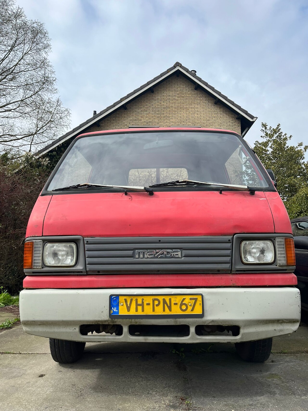 Mazda E-serie - E-2200 nog nette auto