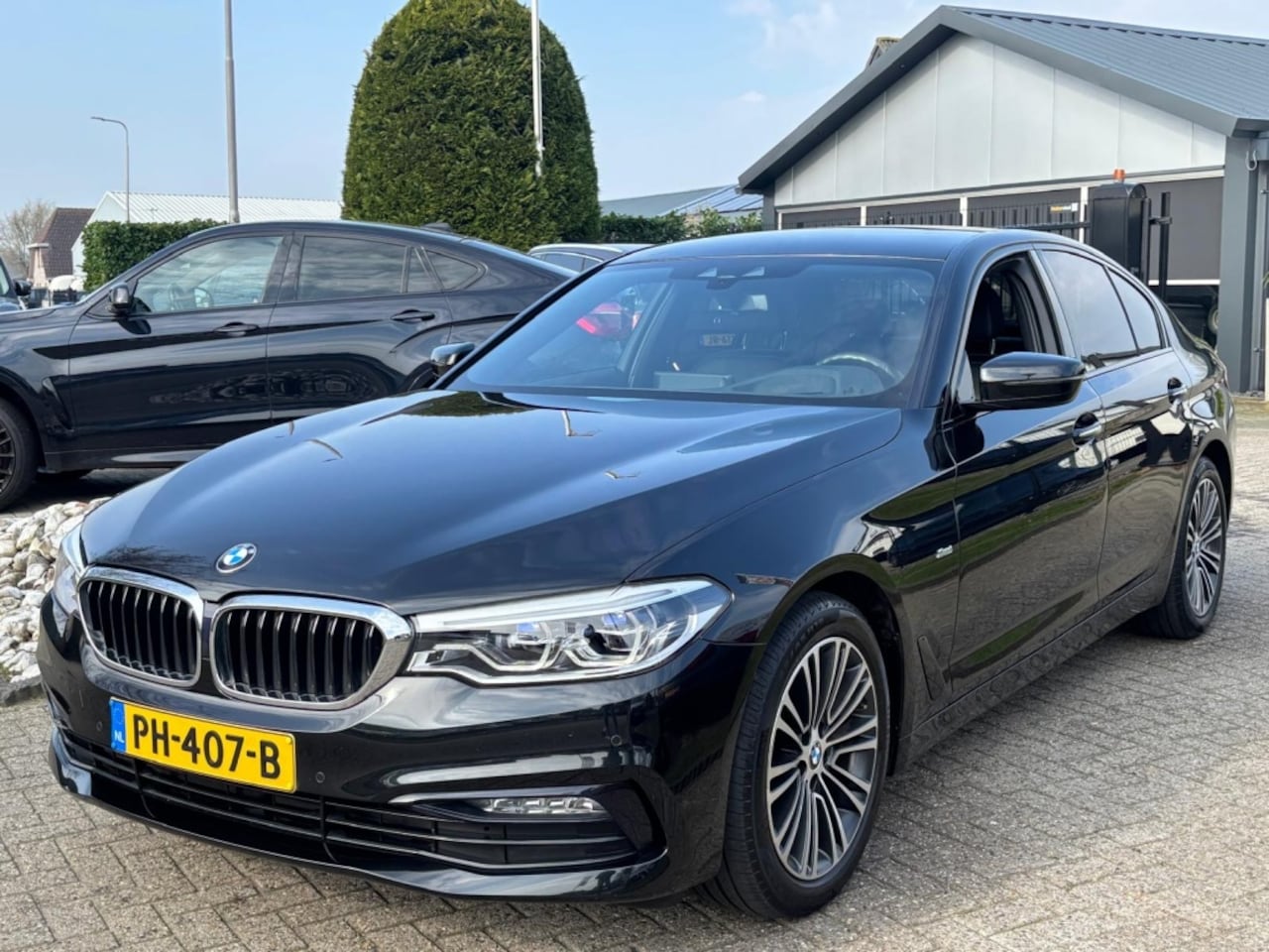 BMW 5-serie - 520D Sedan High Exe 2017 HUD Dealerauto Trekhaak - AutoWereld.nl