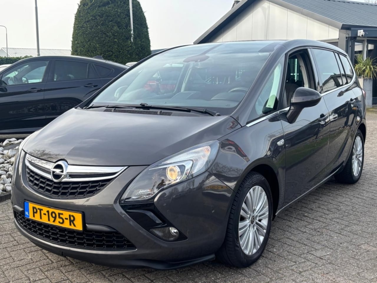 Opel Zafira Tourer - 1.6 CDTI Innovation 7-Persoons 2016 Pano Trekhaak - AutoWereld.nl