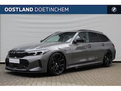 BMW 3-serie Touring - 330e High Executive M Sport Automaat / Panoramadak / M Sportstoelen / M Adaptief onderstel