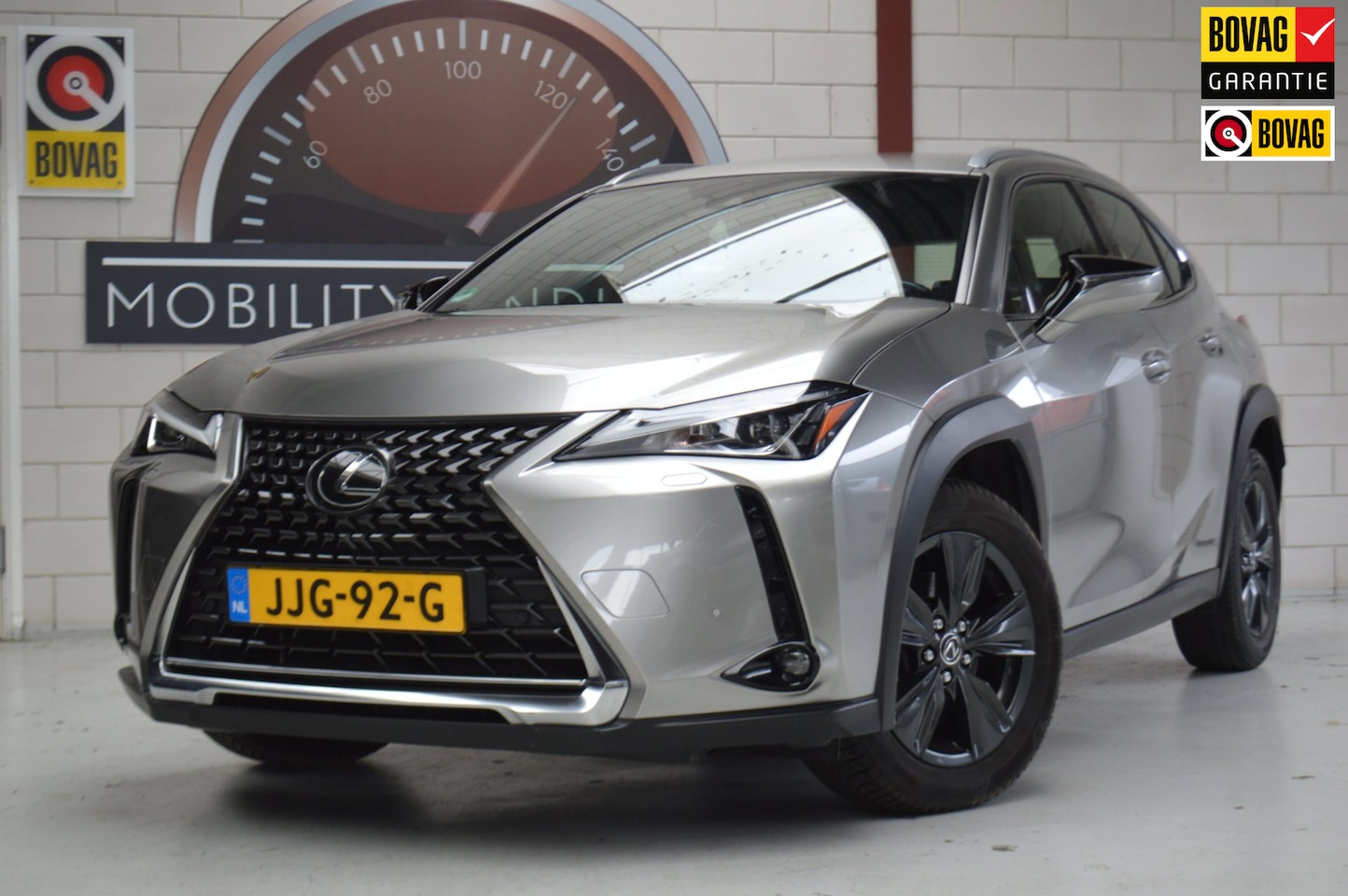 Lexus UX - 200 Pref. Line, BENZINE, GEEN DEUKJE OF KRASJE! - AutoWereld.nl