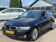 BMW 3-serie Touring - 318I Zwart 2010 Facelift NL Auto Sportvelgen Navi
