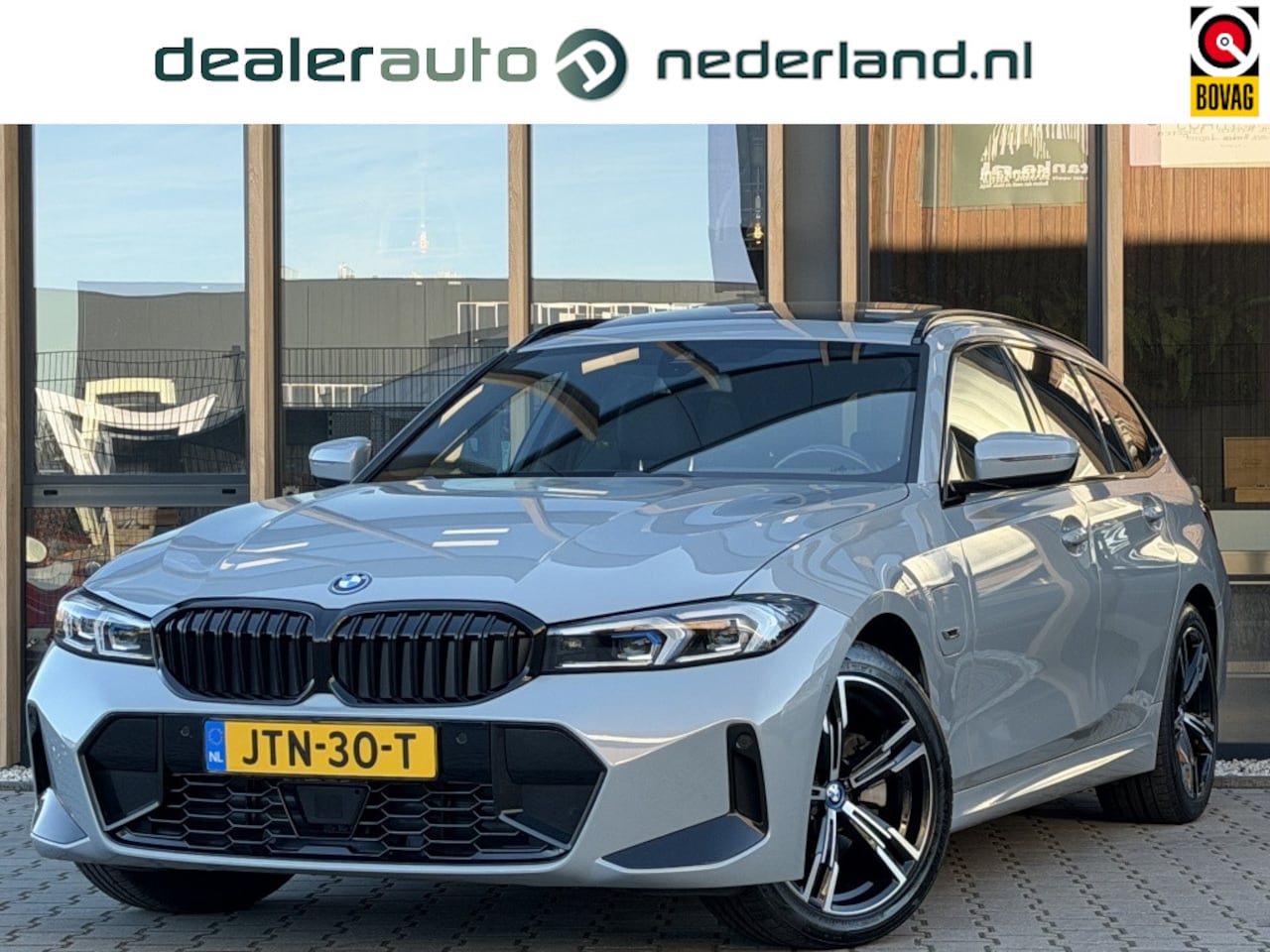 BMW 3-serie Touring - 330e xDrive 330e xDrive - AutoWereld.nl