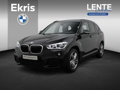 BMW X1 - sDrive20i High Executive | M Sportpakket | Achteruitrijcamera | Panoramadak | Driving Assi