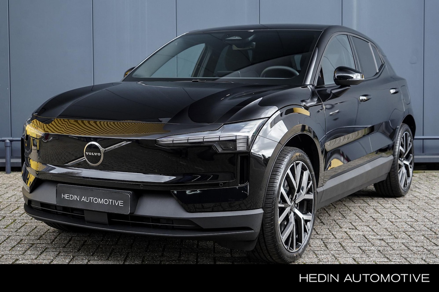 Volvo EX30 - Single Motor Extended Range Plus Europa | 20 inch | Getint glas | Harman/Kardon audio | St - AutoWereld.nl
