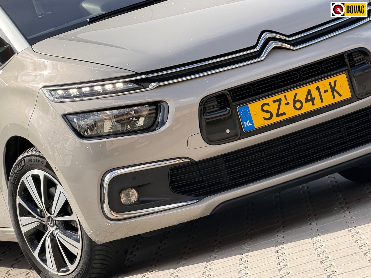 Citroën Grand C4 SpaceTourer - 1.2 PureTech Business - Sable - Camera/Carplay/7 zitter - AutoWereld.nl
