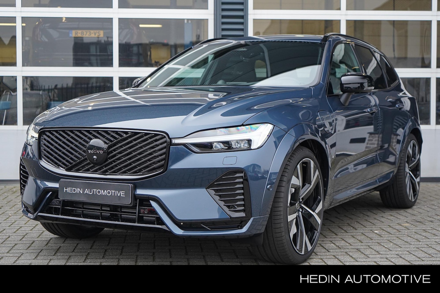 Volvo XC60 - 2.0 T6 Plug-in hybrid AWD Plus Black Edition | Bowers & Wilkins Audio | Stoelmassage | Luc - AutoWereld.nl